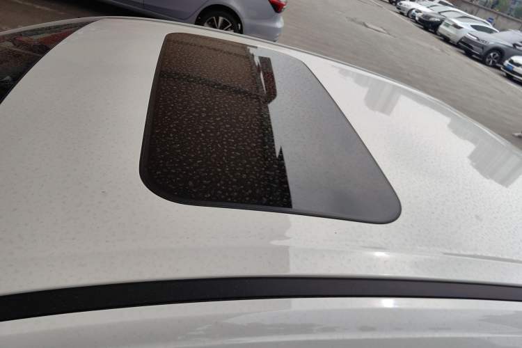 Used Geely Galaxy L6 2024 125km PLUS Dragon Edition Roof