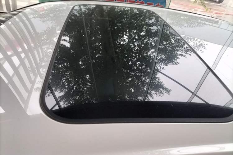 Used Geely Galaxy L6 2024 125km PLUS Dragon Edition Roof