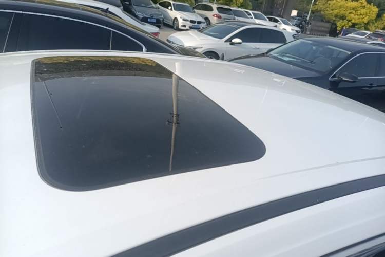 Used Geely Galaxy L6 2024 125km PLUS Dragon Edition Roof
