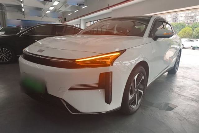 Used Geely Galaxy L6 2024 125km PLUS Dragon Edition