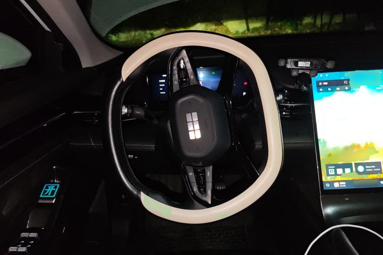 Used Geely Galaxy L6 2024 125km PLUS Dragon Edition Steering Wheel