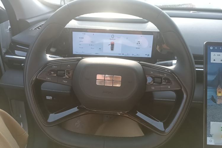 Used Geely Galaxy L6 2024 125km PLUS Dragon Edition Steering Wheel