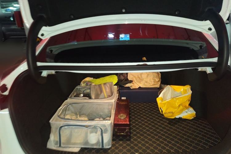 Used Geely Galaxy L6 2024 125km PLUS Dragon Edition Trunk