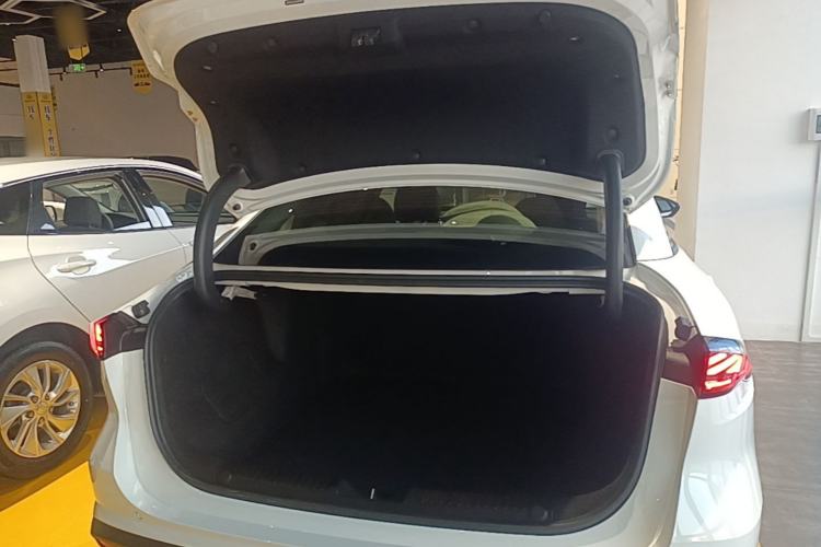 Used Geely Galaxy L6 2024 125km PLUS Dragon Edition Trunk