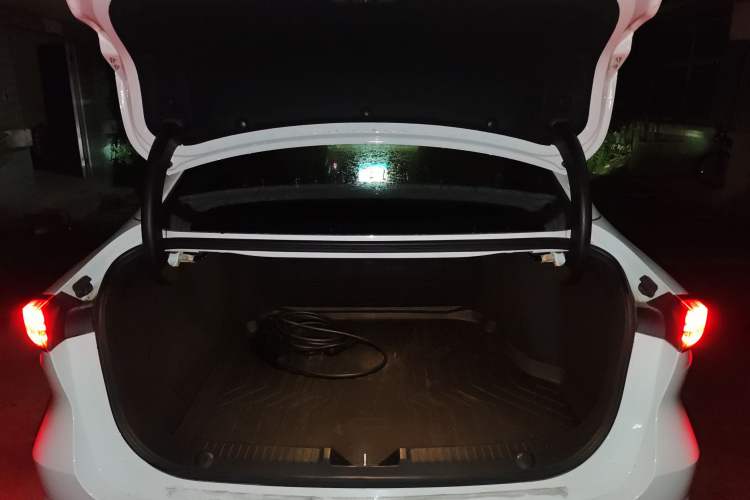 Used Geely Galaxy L6 2024 125km PLUS Dragon Edition Trunk