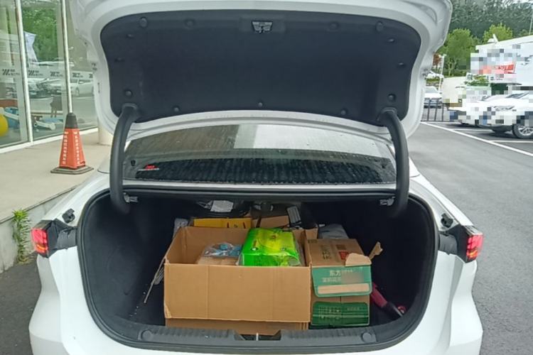 Used Geely Galaxy L6 2024 125km PLUS Dragon Edition Trunk