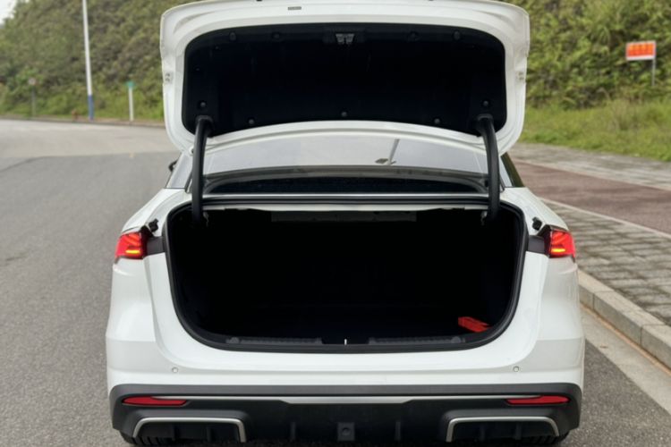 Used Geely Galaxy L6 2024 125km PLUS Dragon Edition Trunk