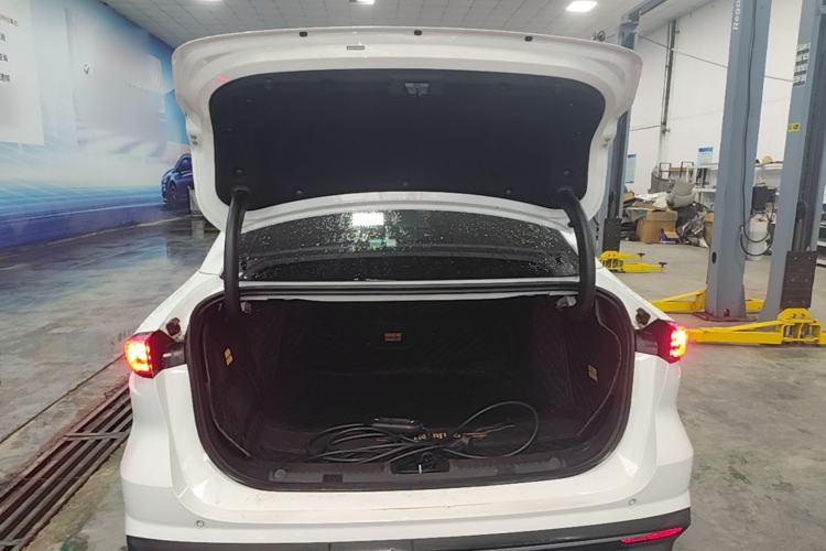 Used Geely Galaxy L6 2024 125km PLUS Dragon Edition Trunk