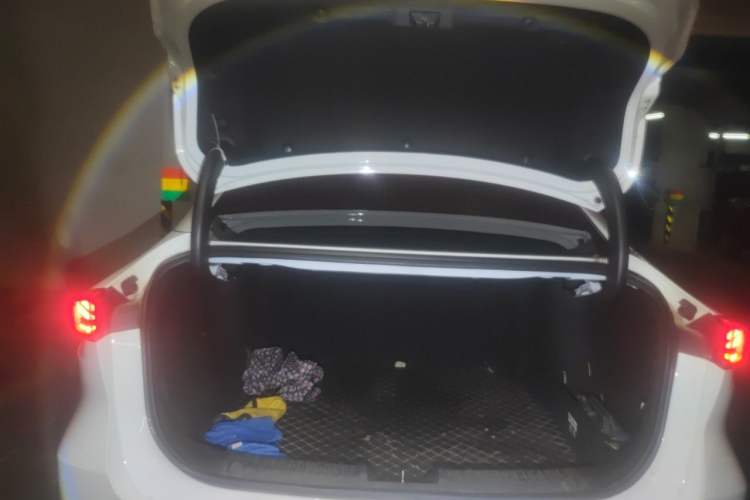 Used Geely Galaxy L6 2024 60km PLUS Dragon Edition Trunk