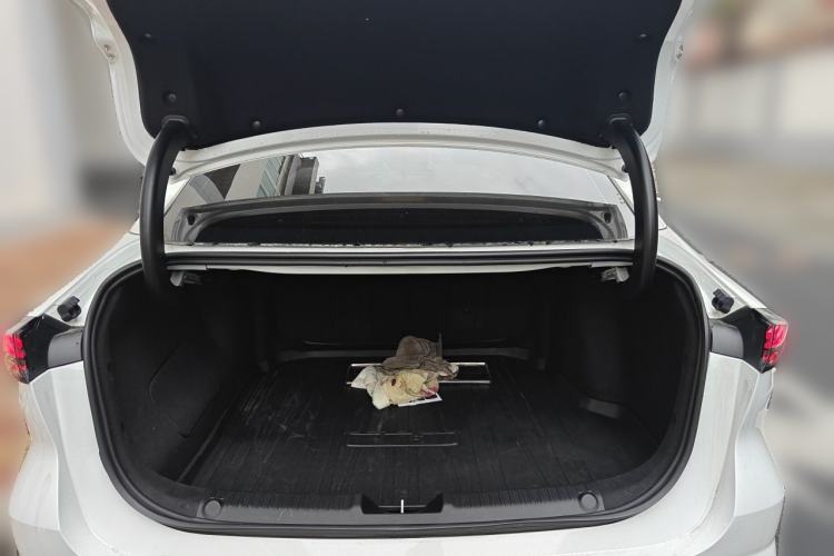 Used Geely Galaxy L6 2024 125km PLUS Dragon Edition Trunk