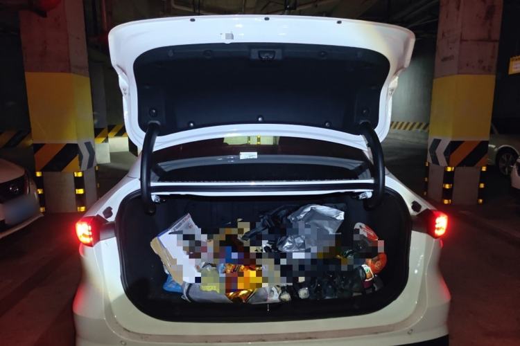 Used Geely Galaxy L6 2024 125km PLUS Dragon Edition Trunk