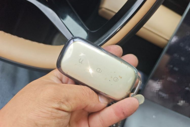 Used Geely Galaxy L6 2024 125km PLUS Dragon Edition Vehicle Key