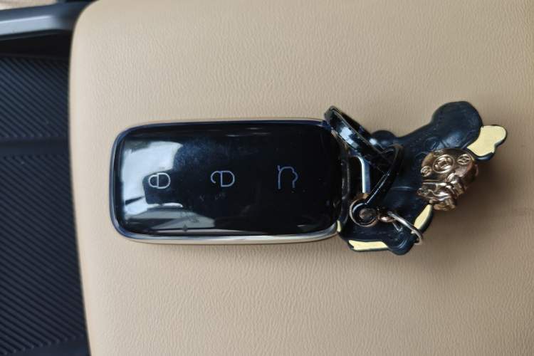 Used Geely Galaxy L6 2024 125km PLUS Dragon Edition Vehicle Key