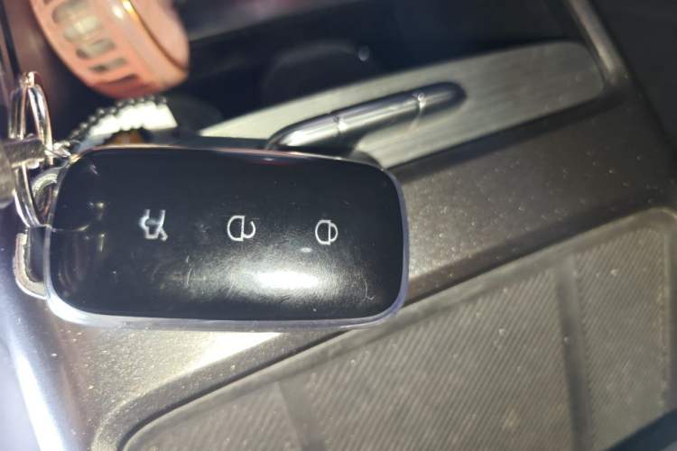 Used Geely Galaxy L6 2024 125km PLUS Dragon Edition Vehicle Key