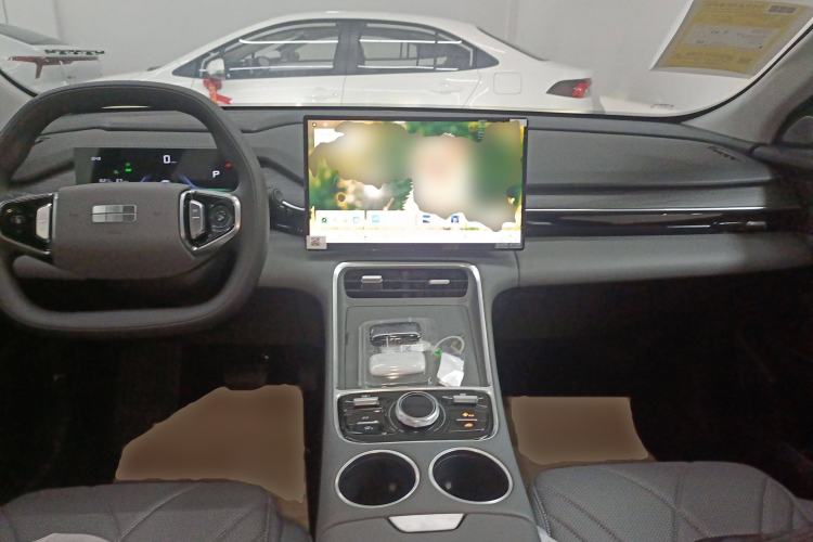 Used Geely Galaxy L6 2025 EM-i 60km Launch Edition Center Console