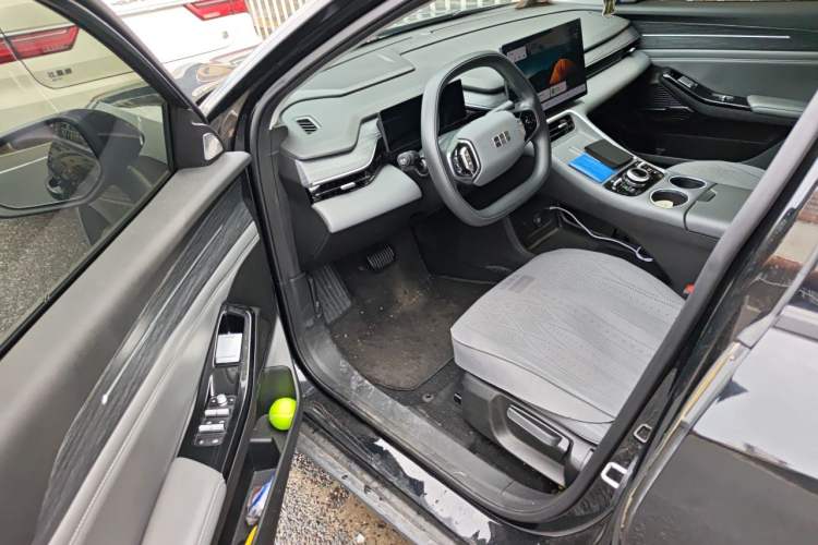 Used Geely Galaxy L6 2025 EM-i 60km Launch Edition Driver Seat