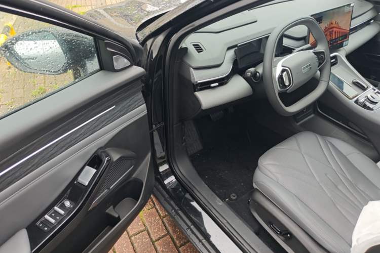 Used Geely Galaxy L6 2025 EM-i 60km Exploration Edition Driver Seat