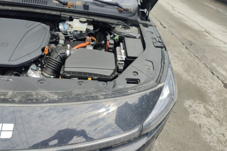 Used Geely Galaxy L6 2025 EM-i 60km Launch Edition Engine Bay Left