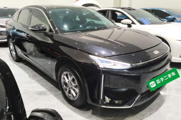Used Geely Galaxy L6 2025 EM-i 60km Launch Edition Front Right 45 Deg