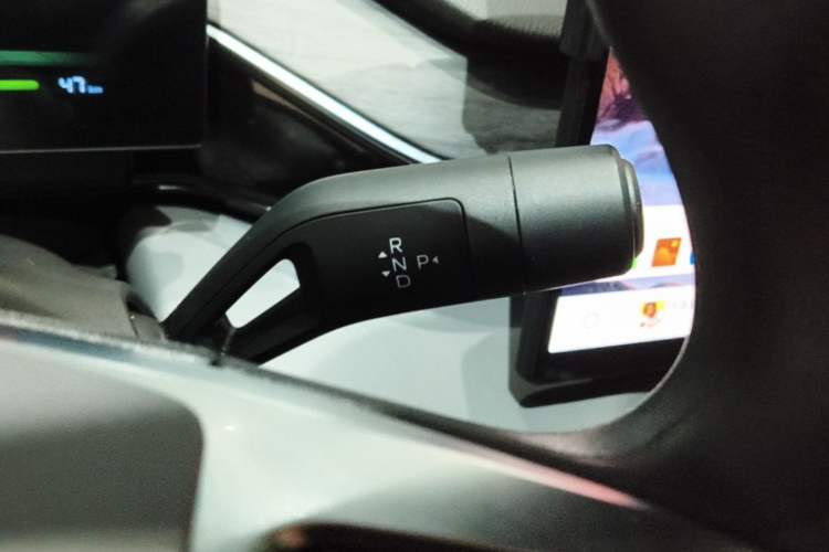 Used Geely Galaxy L6 2025 EM-i 60km Launch Edition Gear Lever