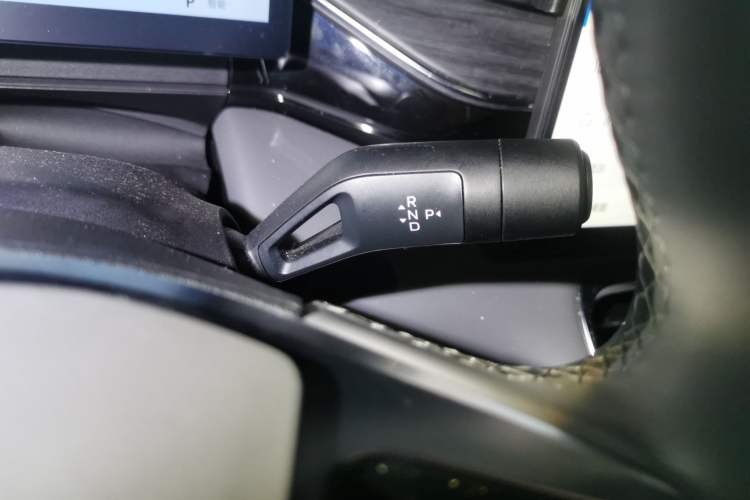 Used Geely Galaxy L6 2025 EM-i 140km Explorer+ Edition Gear Lever