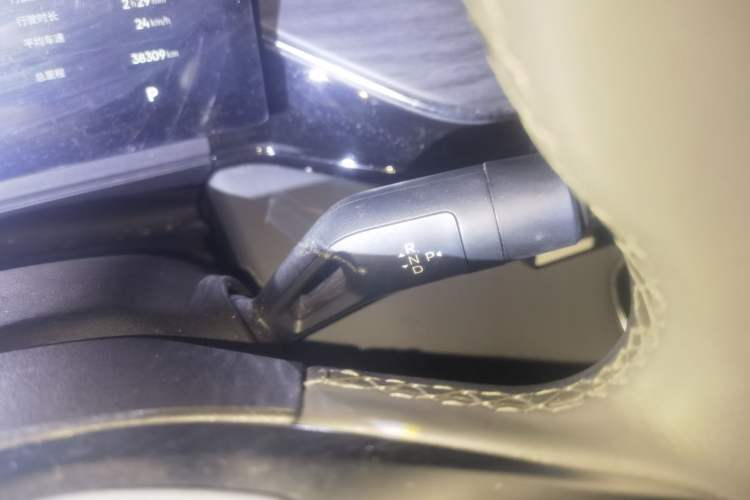 Used Geely Galaxy L6 2025 EM-i 140km Explorer+ Edition Gear Lever