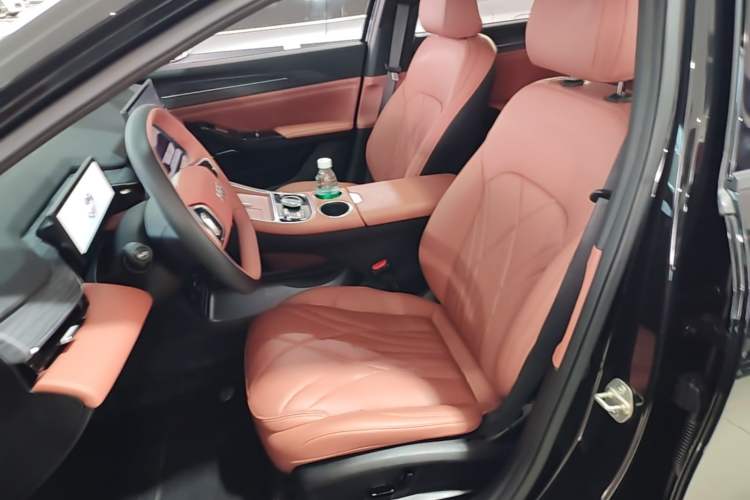 Used Geely Galaxy L6 2025 EM-i 140km Explorer+ Edition Left Front Seat