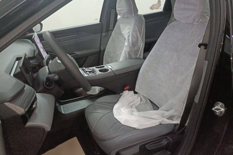 Used Geely Galaxy L6 2025 EM-i 60km Launch Edition Left Front Seat