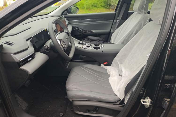 Used Geely Galaxy L6 2025 EM-i 60km Exploration Edition Left Front Seat