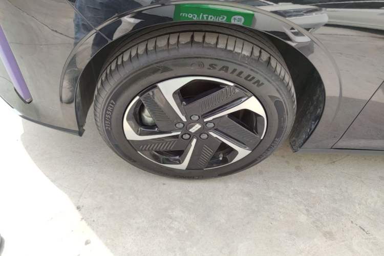 Used Geely Galaxy L6 2025 EM-i 140km Explorer+ Edition Left Front Wheel Hub