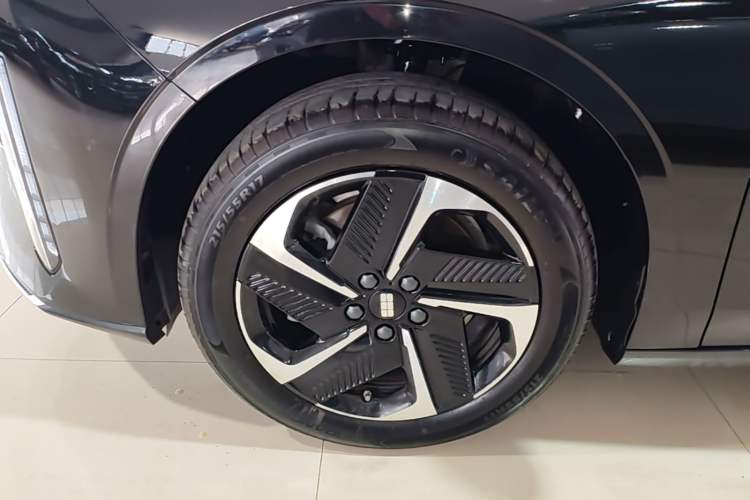 Used Geely Galaxy L6 2025 EM-i 140km Explorer+ Edition Left Front Wheel Hub