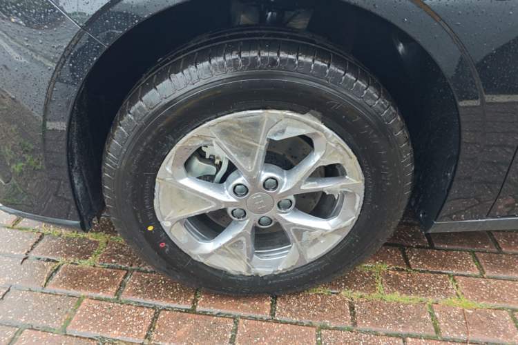 Used Geely Galaxy L6 2025 EM-i 60km Exploration Edition Left Front Wheel Hub