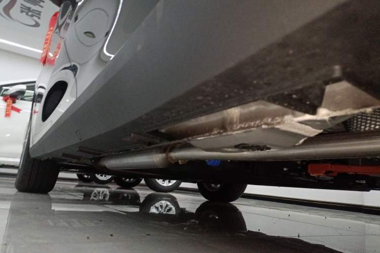 Used Geely Galaxy L6 2025 EM-i 60km Launch Edition Left Side Sill