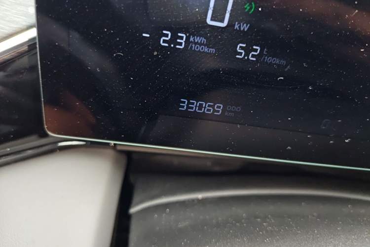 Used Geely Galaxy L6 2025 EM-i 60km Launch Edition Odometer Close Up