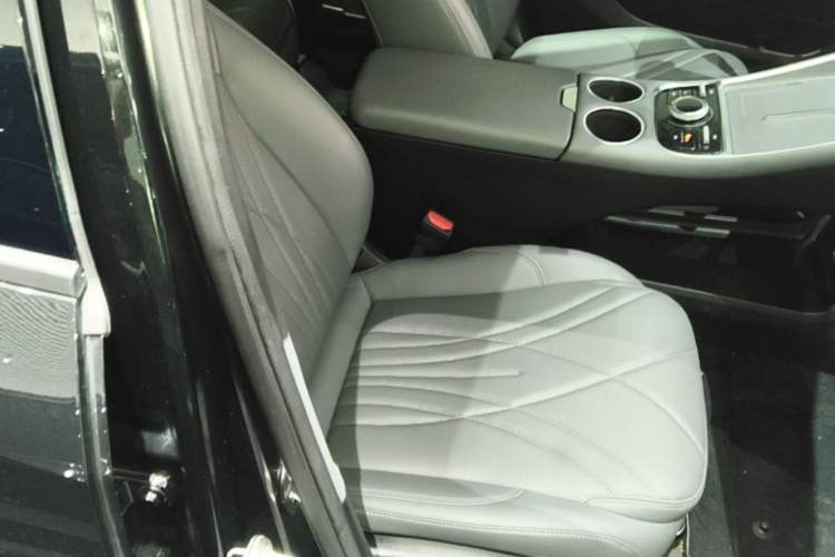 Used Geely Galaxy L6 2025 EM-i 60km Launch Edition Right Front Seat