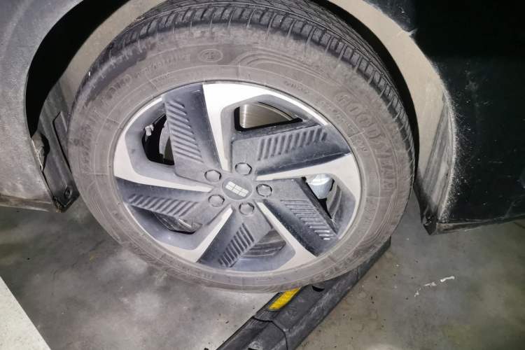 Used Geely Galaxy L6 2025 EM-i 140km Explorer+ Edition Right Front Wheel Hub