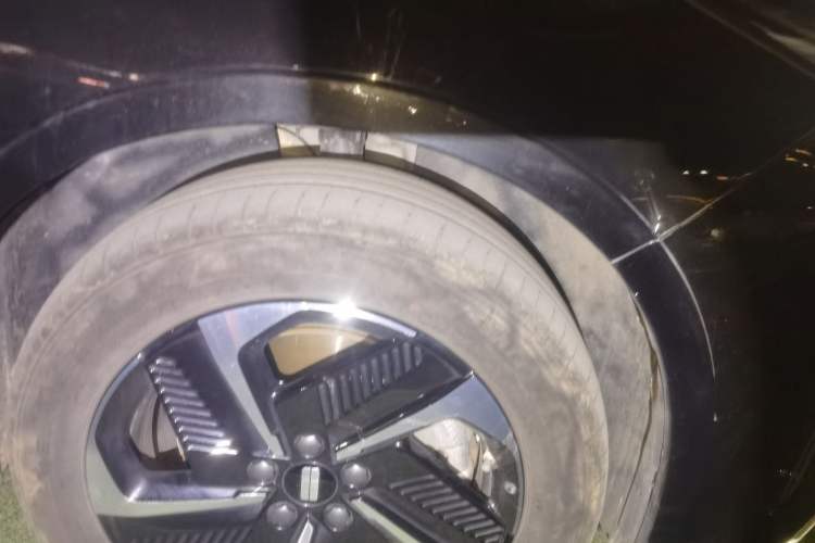 Used Geely Galaxy L6 2025 EM-i 140km Explorer+ Edition Right Front Wheel Hub