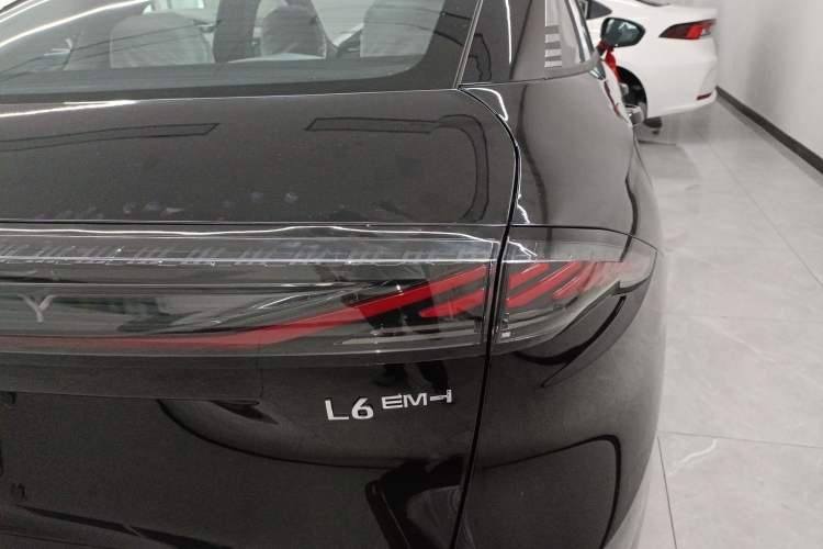 Used Geely Galaxy L6 2025 EM-i 60km Launch Edition Right Rear Taillight