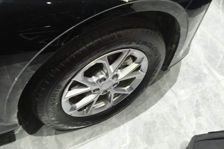 Used Geely Galaxy L6 2025 EM-i 60km Launch Edition Right Rear Wheel Hub
