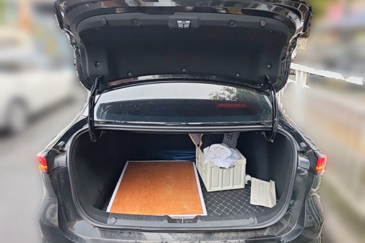 Used Geely Galaxy L6 2025 EM-i 60km Launch Edition Trunk