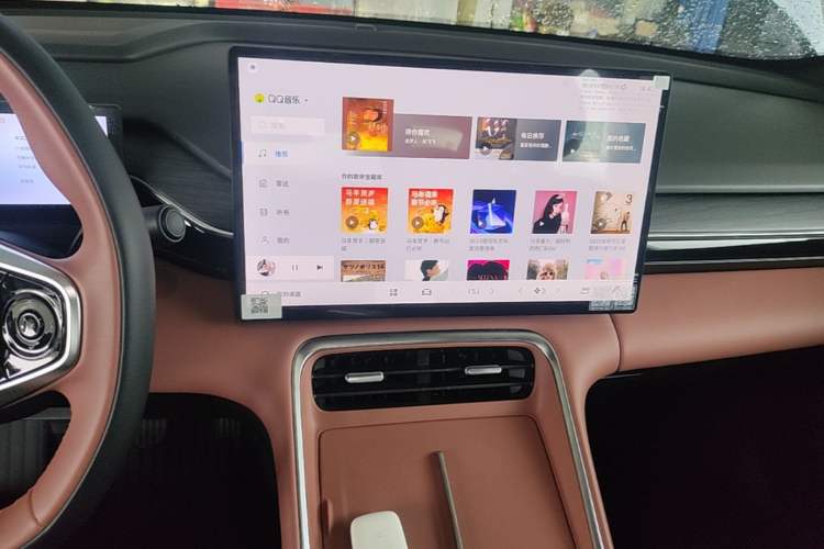 Used Geely Galaxy L6 2025 EM-i 140km Starship Edition Audio And AC Panel