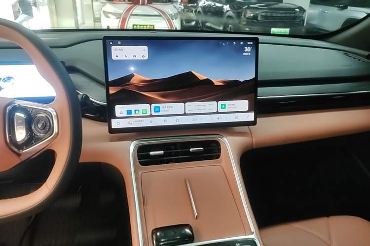 Used Geely Galaxy L6 2025 EM-i 140km Starship Edition Audio And AC Panel