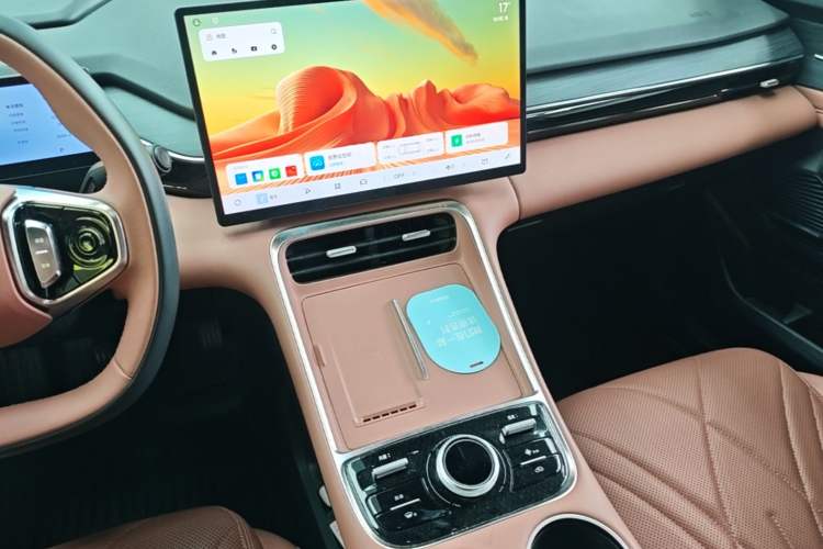 Used Geely Galaxy L6 2025 EM-i 140km Starship Edition Audio And AC Panel