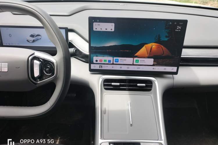 Used Geely Galaxy L6 2025 EM-i 140km Explorer+ Edition Audio And AC Panel