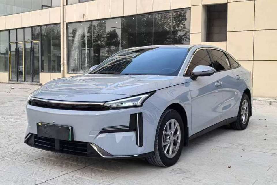 Geely Galaxy L6 2025