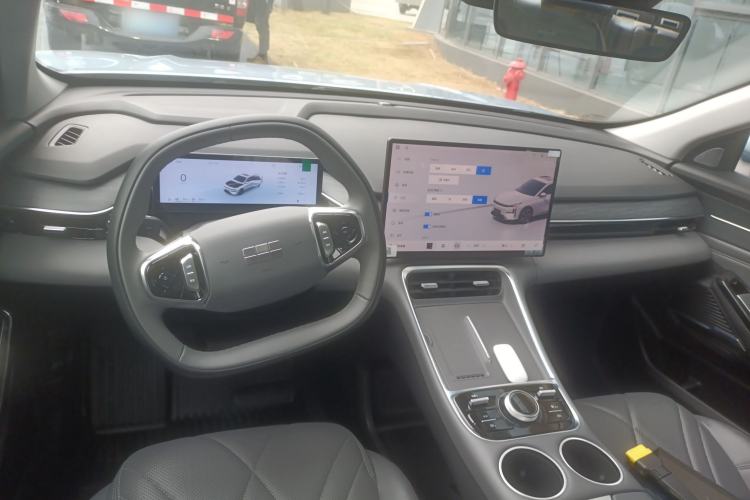 Used Geely Galaxy L6 2025 EM-i 140km Starship Edition Center Console