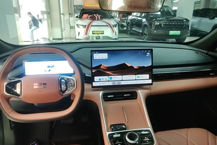Used Geely Galaxy L6 2025 EM-i 140km Starship Edition Center Console