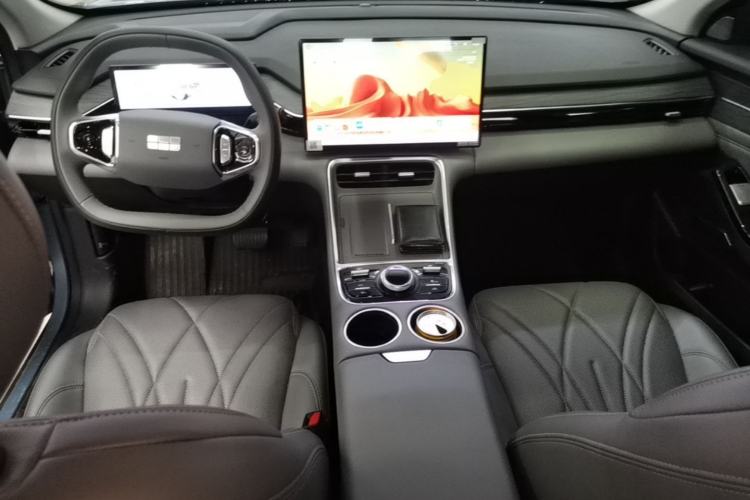 Used Geely Galaxy L6 2025 EM-i 140km Starship Edition Center Console