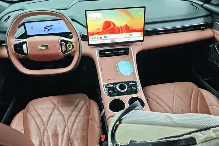Used Geely Galaxy L6 2025 EM-i 140km Starship Edition Center Console