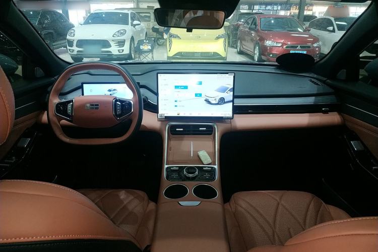Used Geely Galaxy L6 2025 EM-i 140km Starship Edition Center Console